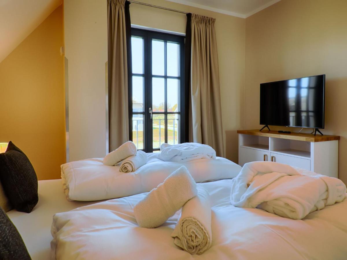 Reetland Am Meer - Luxus Reetdachvilla Mit 3 Schlafzimmern, Sauna Und Kamin F18 Dranske Exteriér fotografie