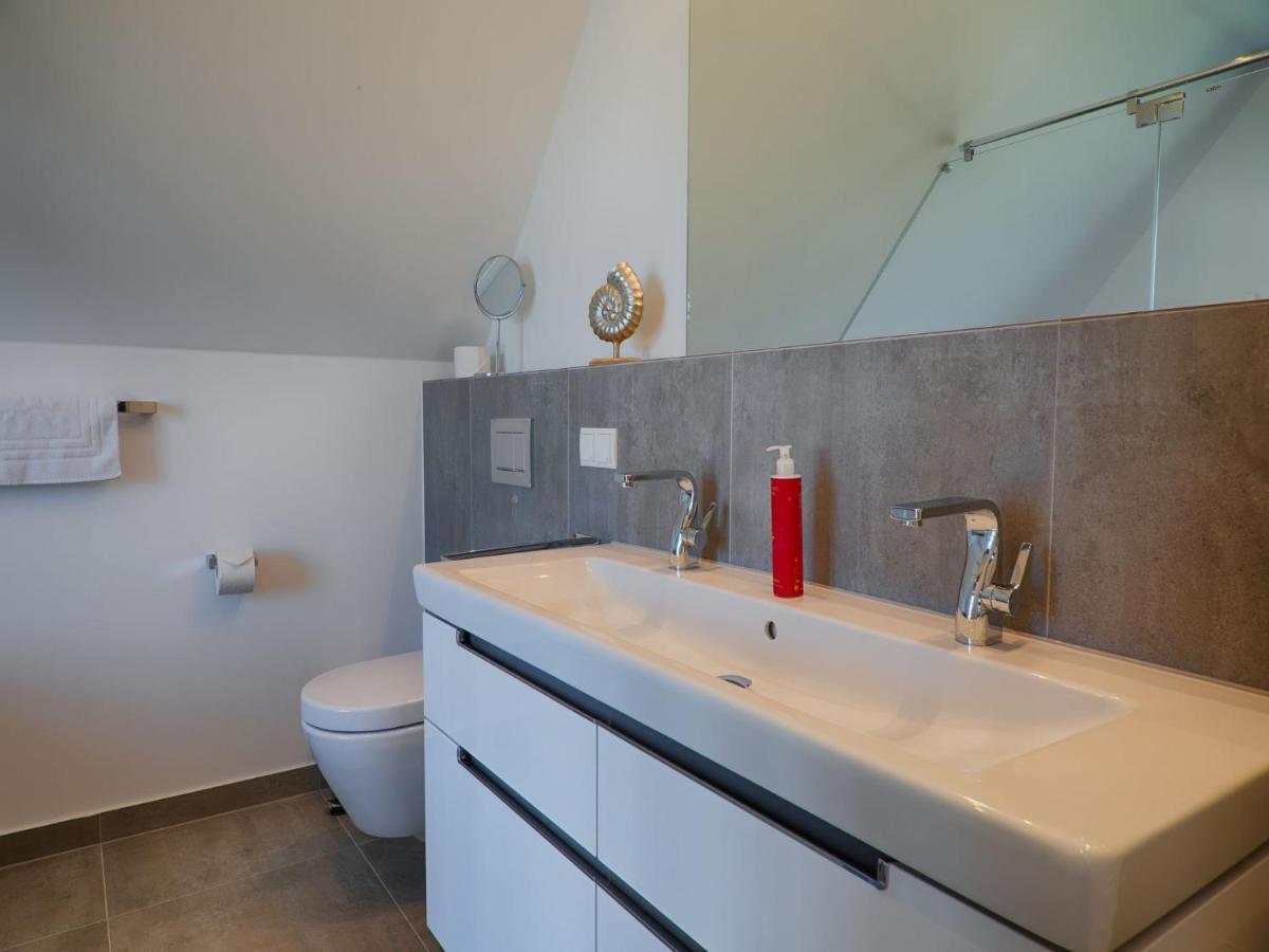 Reetland Am Meer - Luxus Reetdachvilla Mit 3 Schlafzimmern, Sauna Und Kamin F18 Dranske Exteriér fotografie